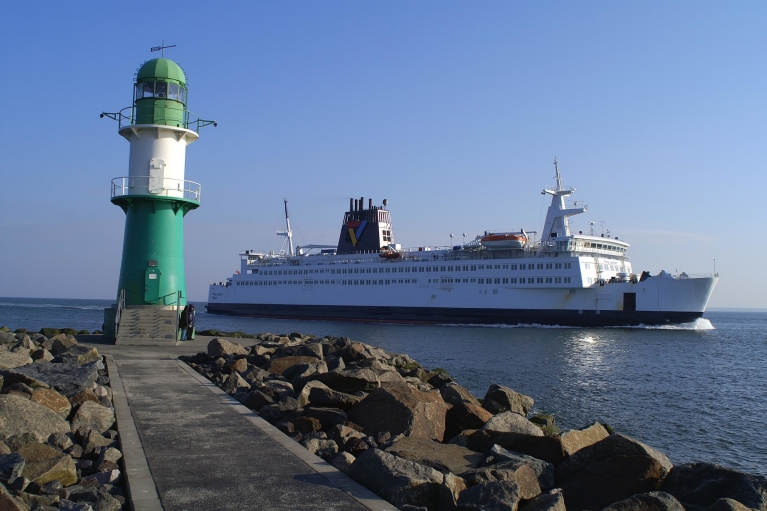 Finnlines-Fähre läuft aus