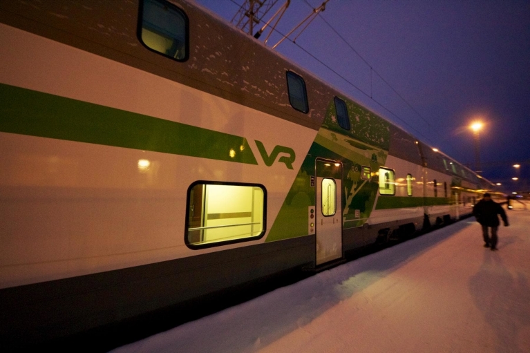 Train de nuit finlandais à deux étages