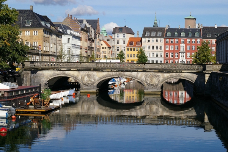 Einer der Kanäle von Kopenhagen, Dänemark